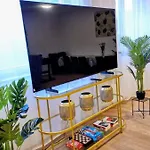 Orientarium Atlas Arena Family House Holiday home