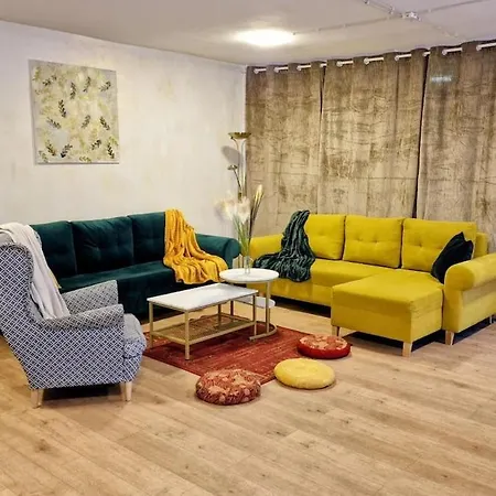 Orientarium Atlas Arena Family House