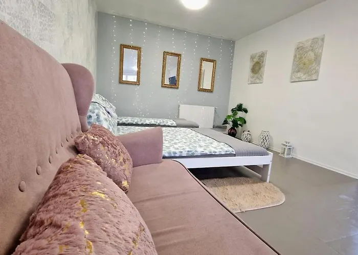 Orientarium Atlas Arena Family House Feriehus