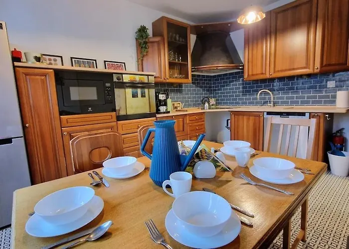 Orientarium Atlas Arena Family House *