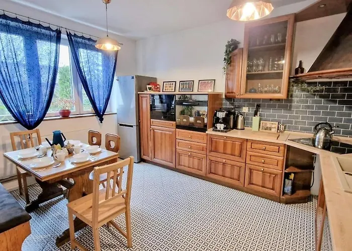 Orientarium Atlas Arena Family House